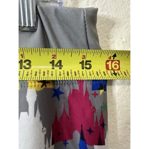 Disney Parks Multicolor Castle Print High Rise Capri Leggings Size Large - Picture 5 of 7
